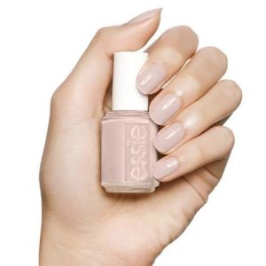 The 5 best nail polishes for fair skin tones